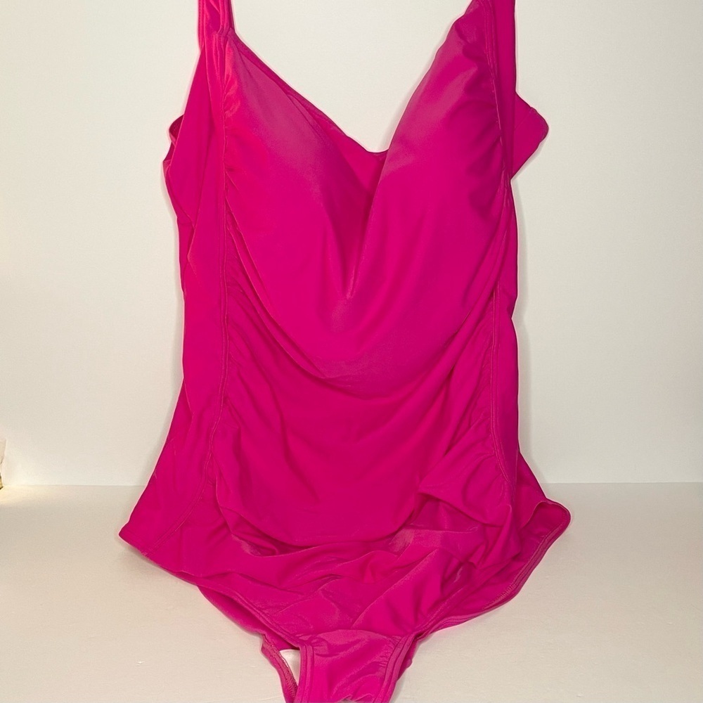 NWT Magisculpt One Piece Swimsuit Fuchsia Size 28 Medium Tummy Control